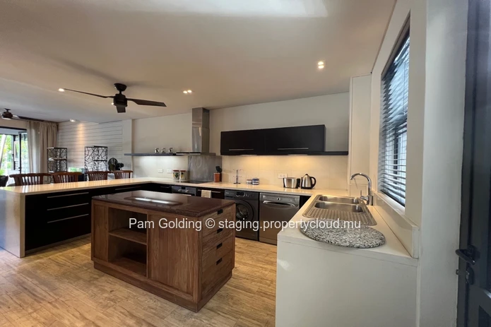 3 Bedroom , newly renovated apartment in La Balise Marina