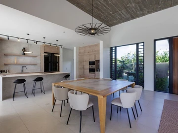 4 Bedroom Villa