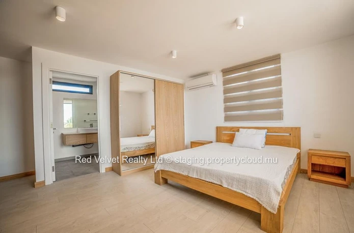 Charming Villa for Rent in Gated Community in Flic en Flac 