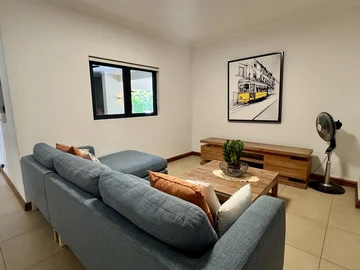 5 Bedroom Villa