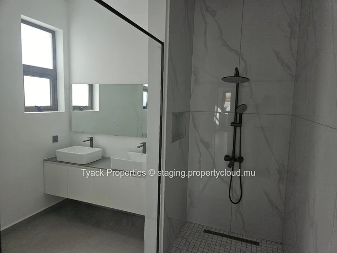 Contemporary Ground-Floor Apartment in Péreybère with Pool Acces