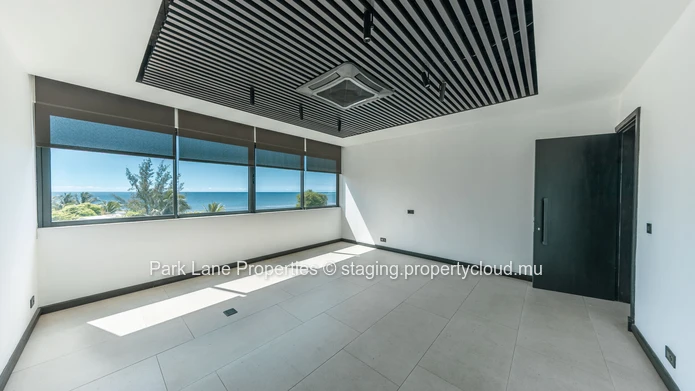 High-end offices with sea view