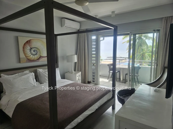 Penthouse en Bord de Mer avec Vue Imprenable – Pointe aux Biches
