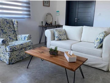 5 Bedroom Apartment