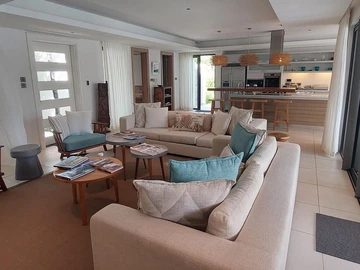 4 Bedroom Villa