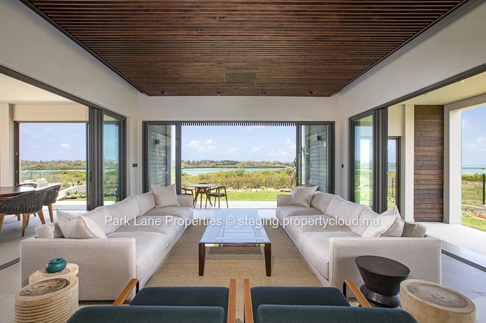 Villa d’exception avec vue panoramique sur le lagon, à vendre dans l’Est de l’île Maurice.