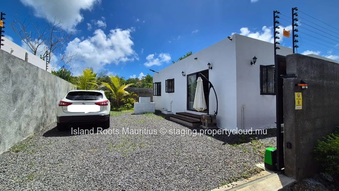 Charming House for Sale in Calodyne!