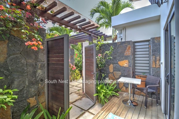4-bedroom villa + independent studio