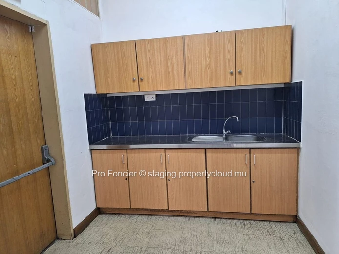 Commercial building for sale in Port-Louis - ' Let's visit'