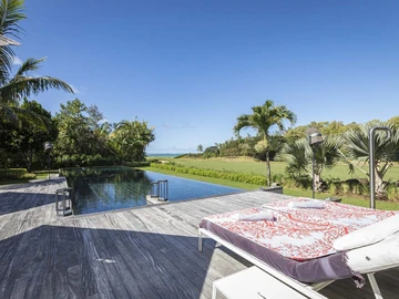 5 Bedroom Villa
