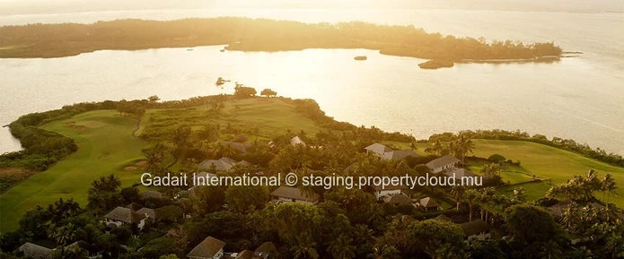 Investissez dans le luxe sur la côte Est de l'île Maurice avec cette villa de 3 chambres, vue Golf