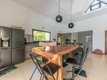 5 Bedroom Villa