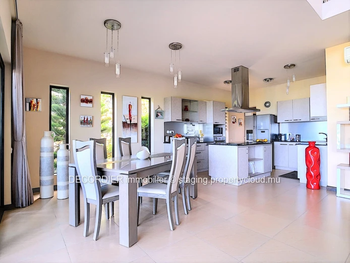 Grand Gaube, located in a quiet residential area, splendid villa