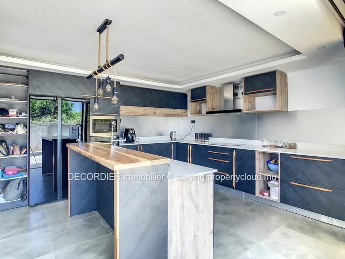 Large detached house with some finishing to be expected