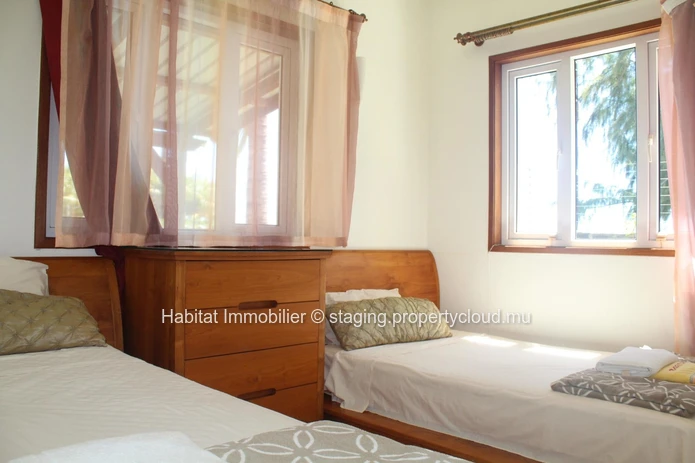 A VENDRE - Townhouse meublé et équipé de 200 m2 dans une résidence sécurisée 24/7 à Palmar. 