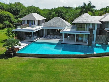 5 Bedroom Villa