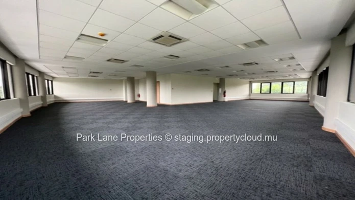 Prime 100 m² office space on the first floor in Ebene’s vibrant business district – Ideal for businesses