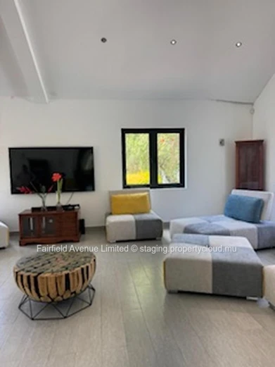 : Maison à vendre à Roches Noires, Rivière du Rempart, grande maison, 4 chambre a coucher avec ensuite. Proche commer...