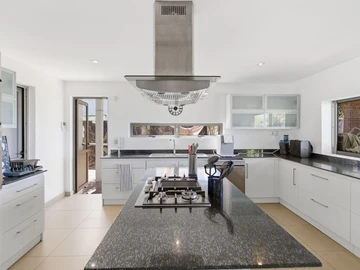 4 Bedroom Villa