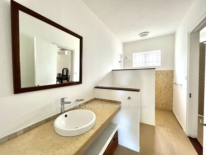 Foret Daruty - Charmante villa de 4 chambres avec piscine et grand jardin