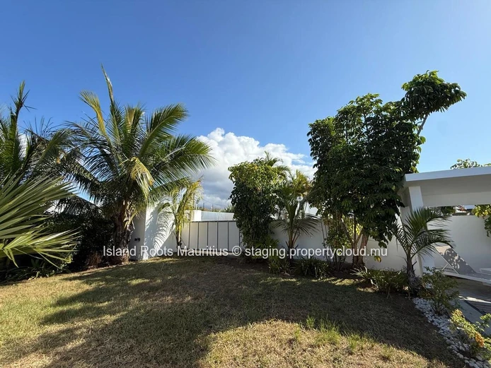 Long-Term Rental: Luxurious 4-Bedroom Villa at Cap Malheureux