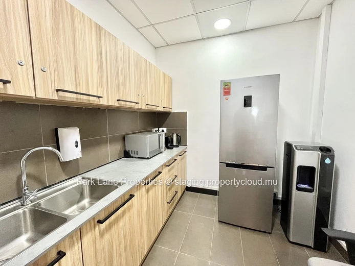All-Inclusive Private Office: Perfect for Teams of Up to 15 pax !