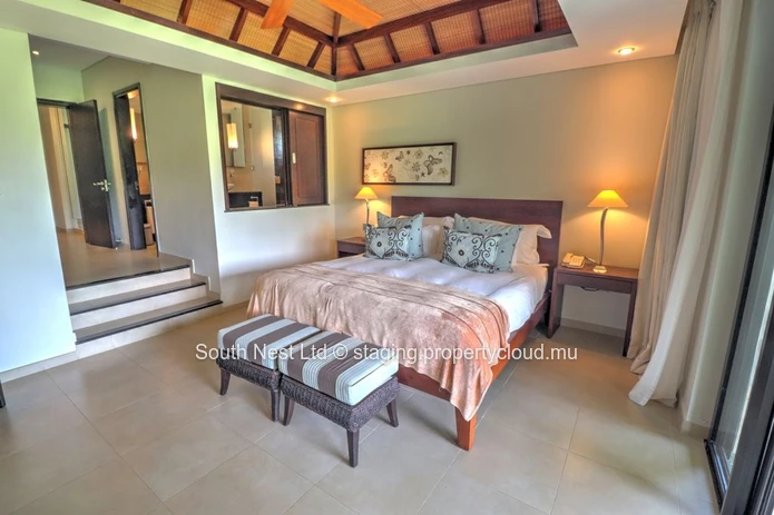 Golf view apartment in a golf and seaside estate