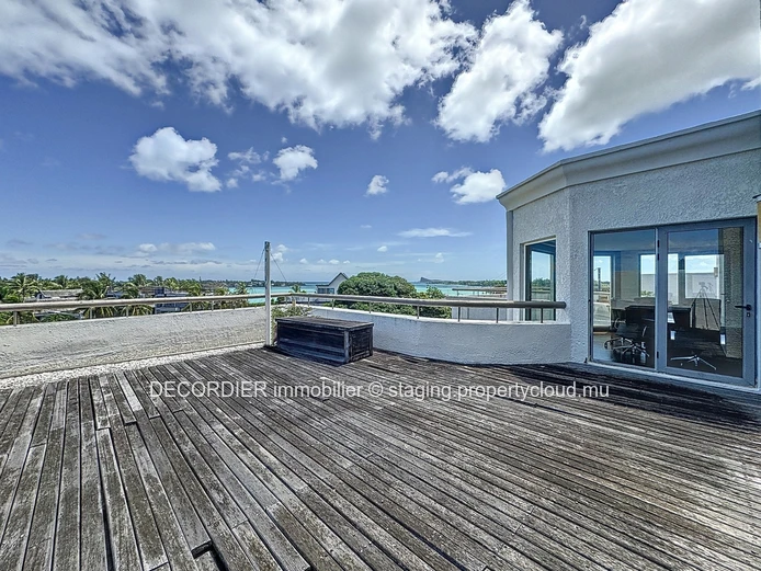 Office for sale in the heart of Grand Bay