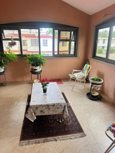 Maison 3 chambres à vendre à Rose Hill avec jardin