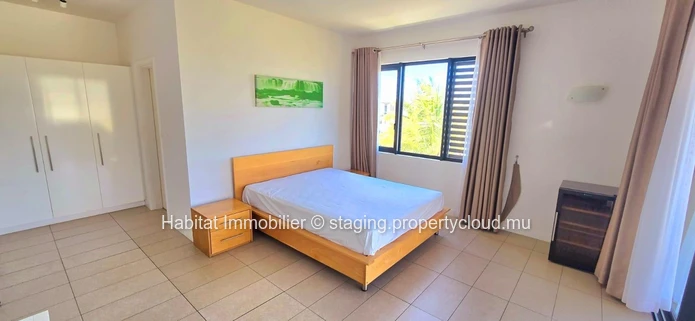 Splendide penthouse de 229 m², meublé et équipé, situé dans le domaine exclusif d'Azuri 