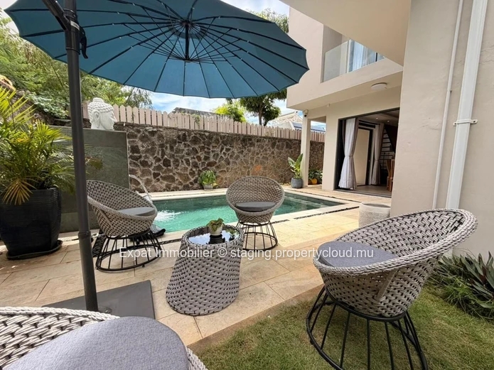 5-bedroom family villa + study for rent – Pointe aux Canonniers, Coastal Road