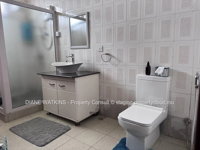 For Rent - Spacious 3 Bedroom Family Home in Wooton