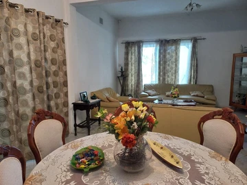 Maison de 8 Chambres