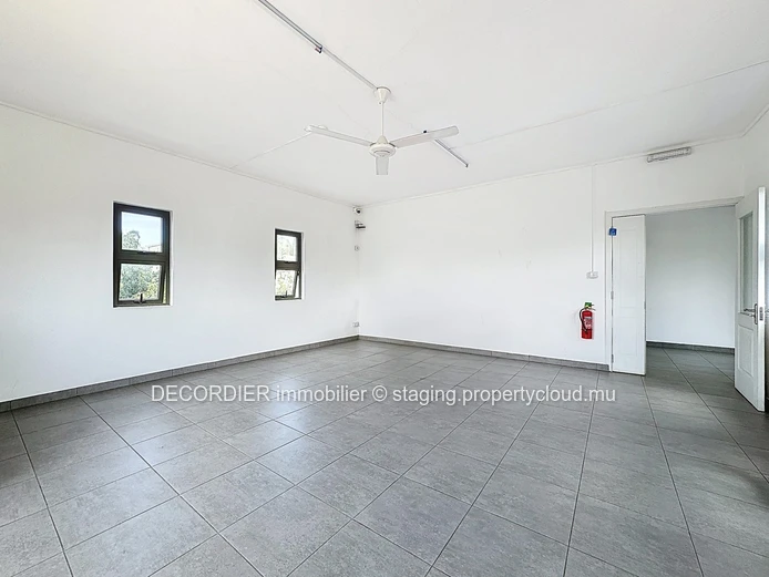 Beautiful Property for Rent – Ideal for Residential or Commercial Use