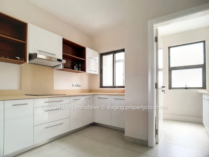 Appartement situé dans une résidence sécurisée accessible aux étrangers