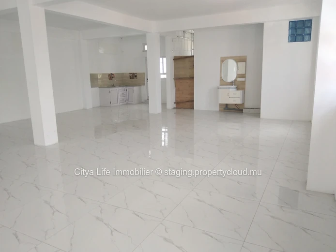 Commercial Space - 185.8 m²