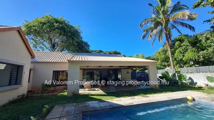 Spacious House for Rent in Constance – Large Plot, Pool & Lush Green Surroundings