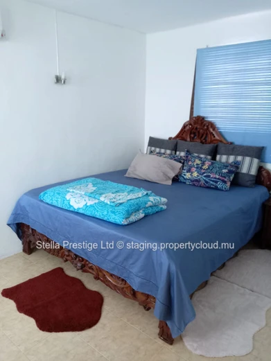 Renovated 4-Bedroom House in Vacoas-Phoenix Area with Modern Features - Close to Schools, Shops, and More! Only Rs!