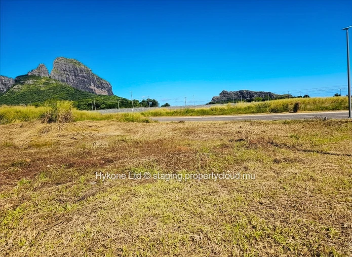 Terrain Résidentiel À Vendre À Morcellement Pierrefonds