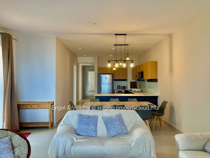 Beautiful Ground Floor Beachfront Apartment