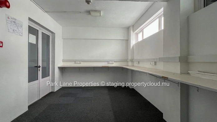 Prestigious commercial building – Strategic investment opportunity in the heart of Rose Hill