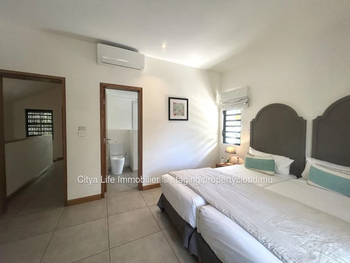 Luxurious RES Villa with Private Pool in Rivière Noire - Black River Area! 3 Beds, Solar Panels, Close to Amenities. ...
