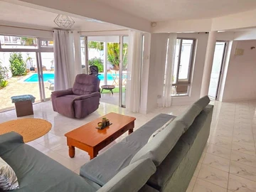 5 Bedroom Villa
