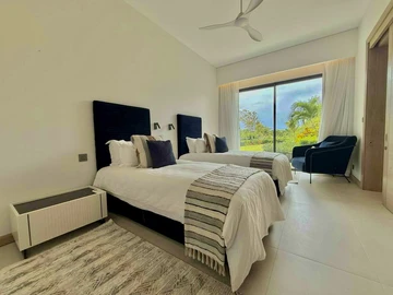 4 Bedroom Villa