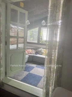 Charmante Maison à vendre à Curepipe, 3 chambres, proche commodités, Rs.