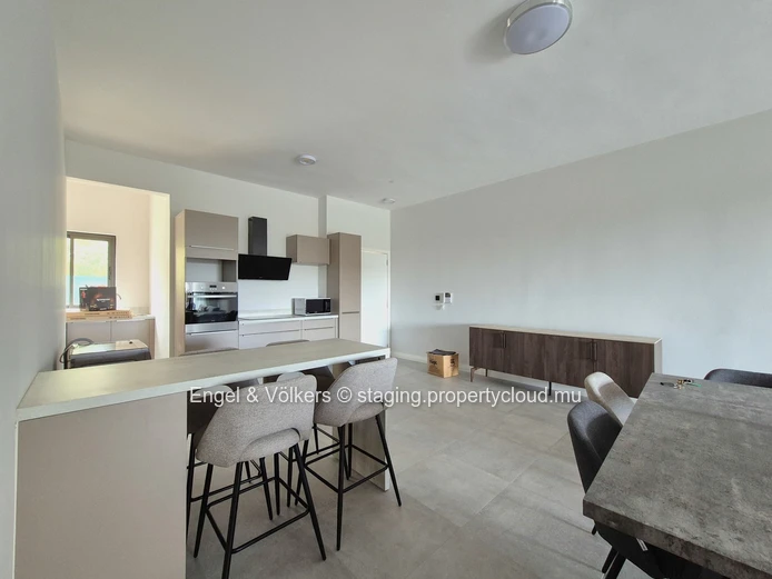 Modern first floor apartment for long term rent