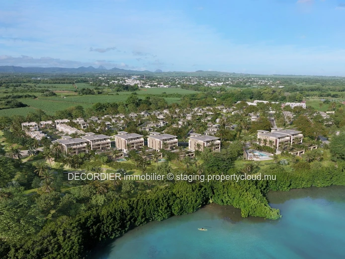 Sea view penthouse located in a secure residence accessible to foreigners