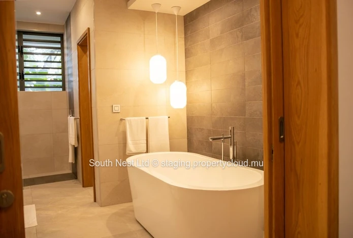 Exclusive designer villa with 5 bedrooms and breathtaking mountain views 