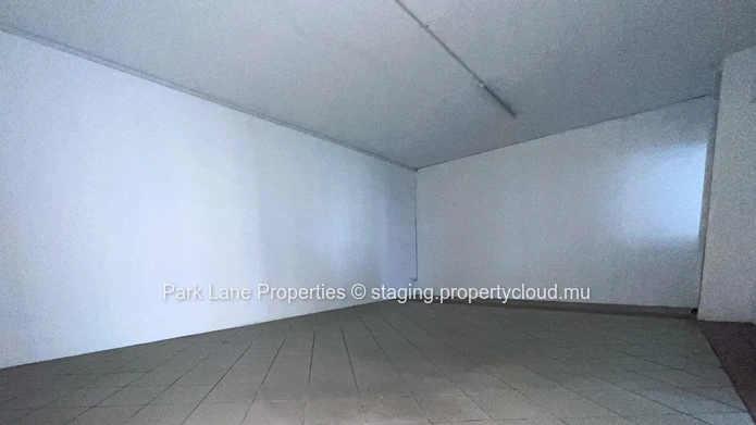 Ideal Office Space in the Heart of a Vibrant District 