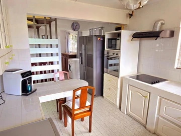 5 Bedroom Villa